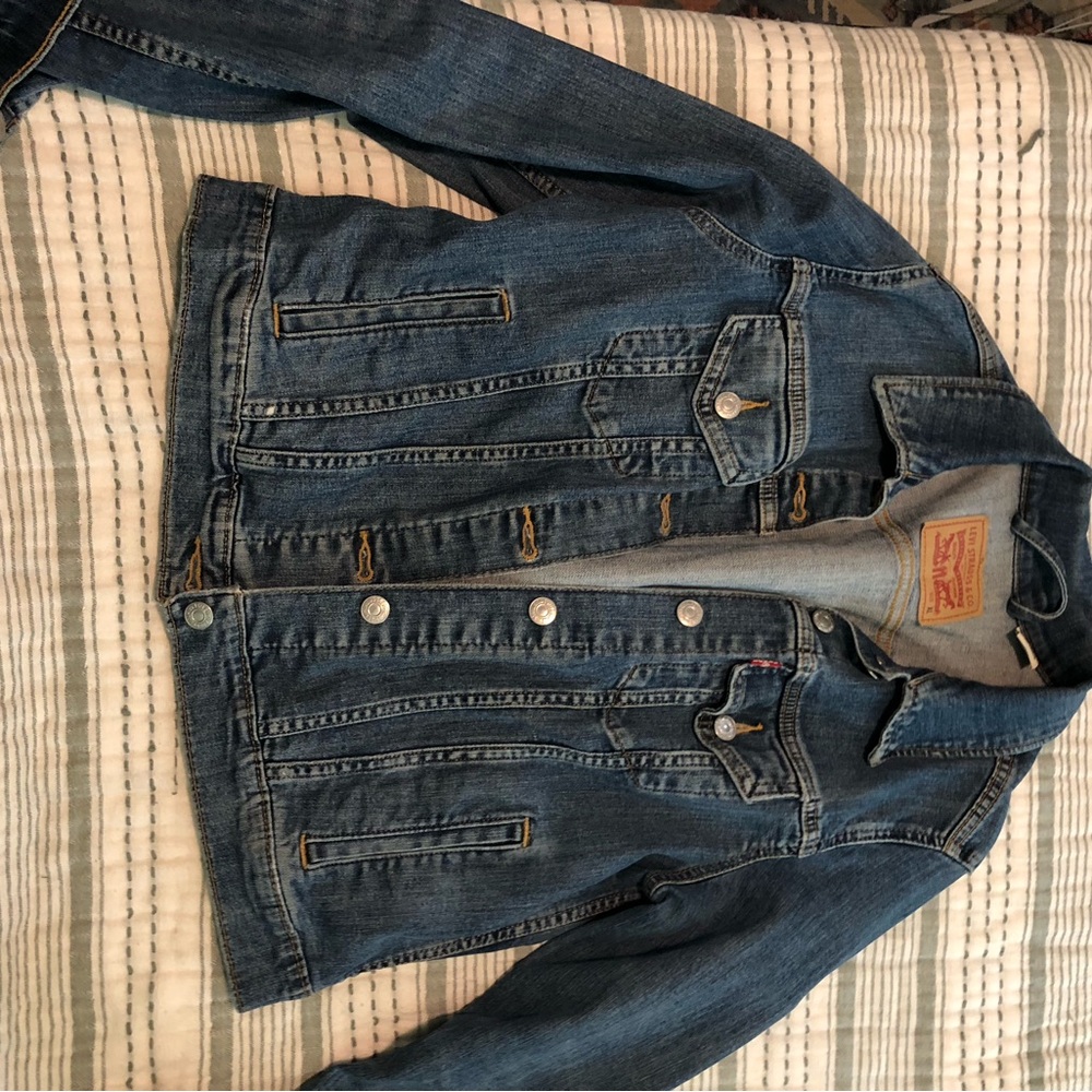 Women’s denim jacket with stretch